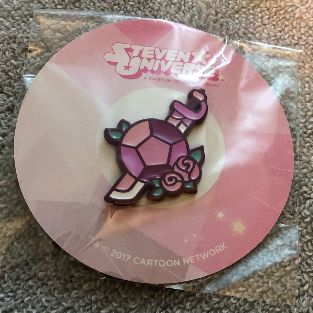 Lootcrate exclusive Steve Universe pin